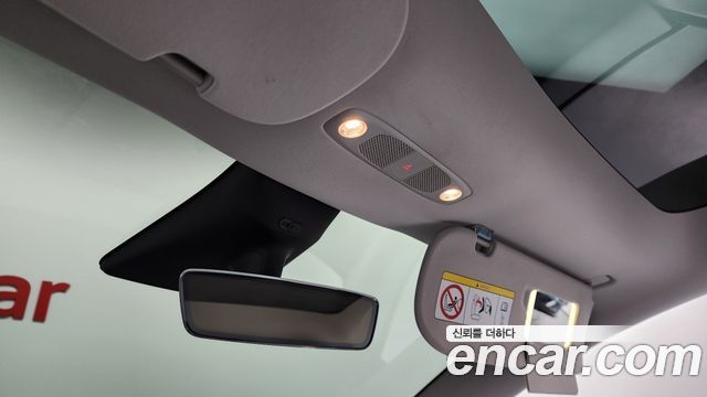 Tesla Model Y 2024 — photo 28