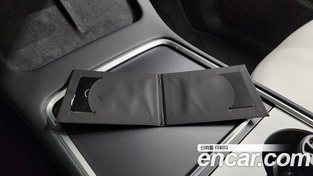 Tesla Model Y 2024 — photo 29