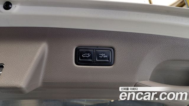 Kia Canival 2023 — photo 24