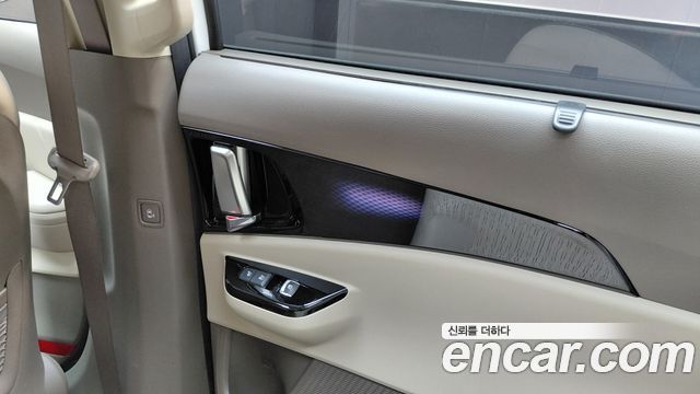 Kia Canival 2023 — photo 26
