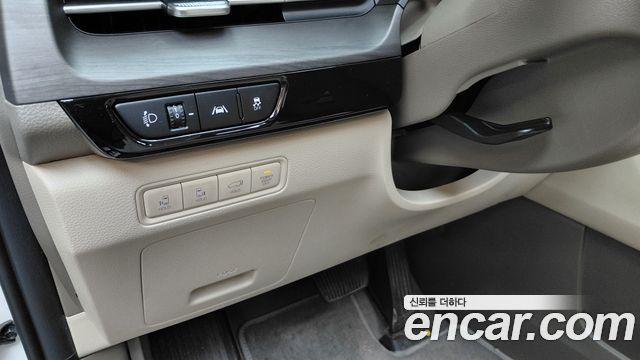 Kia Canival 2023 — photo 29