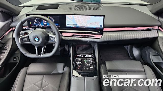 BMW 5-Series 2025 — photo 10
