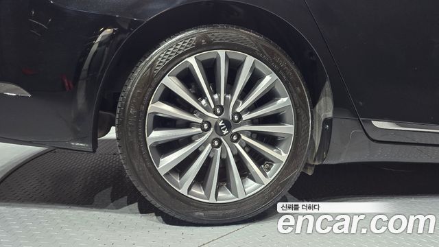 Kia K7 2018 — photo 5