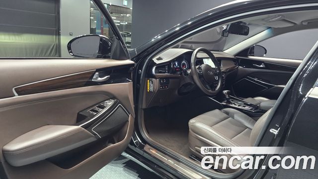 Kia K7 2018 — photo 10