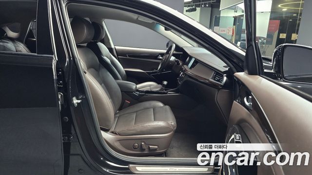 Kia K7 2018 — photo 12