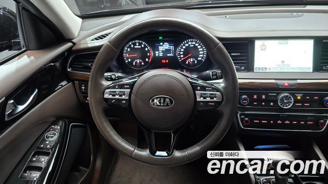 Kia K7 2018 — photo 13