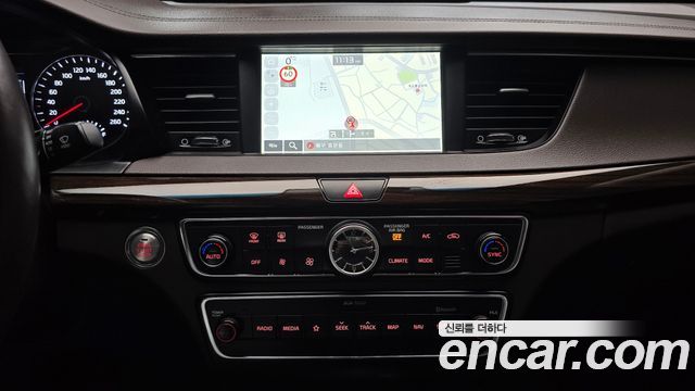 Kia K7 2018 — photo 14