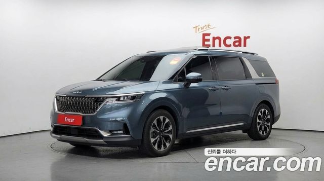 Kia Canival 2023 — photo 1