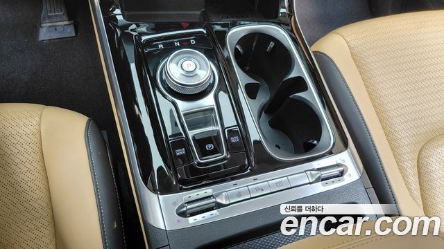Kia Canival 2023 — photo 12