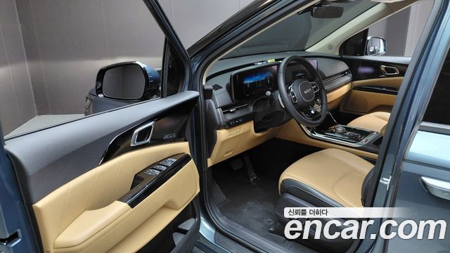 Kia Canival 2023 — photo 13