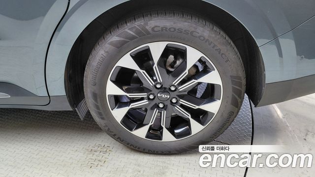 Kia Canival 2023 — photo 7