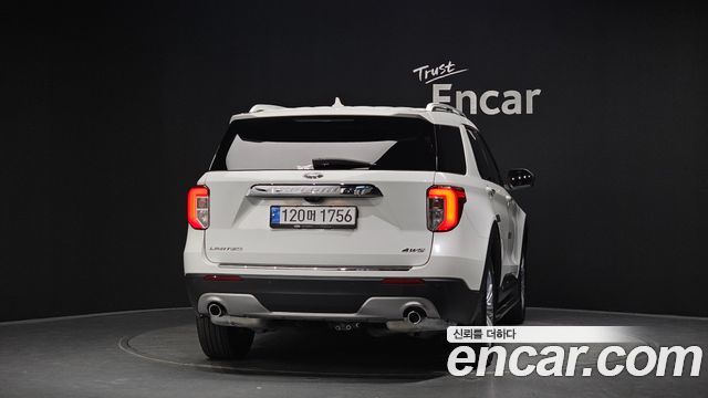 Ford Explorer 2021 — photo 4