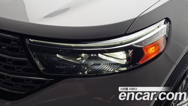 Ford Explorer 2021 — photo 8