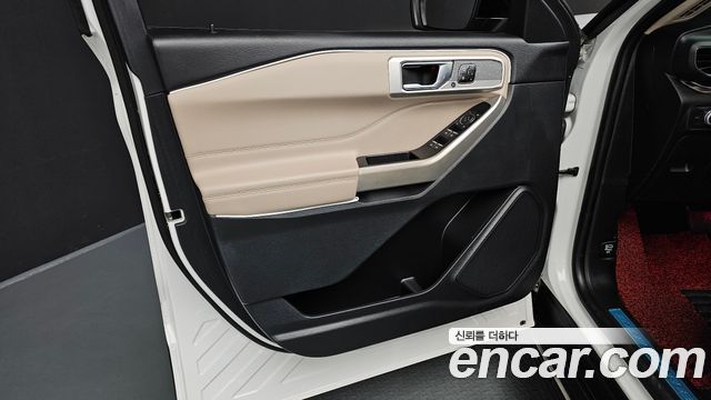 Ford Explorer 2021 — photo 14