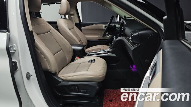 Ford Explorer 2021 — photo 16