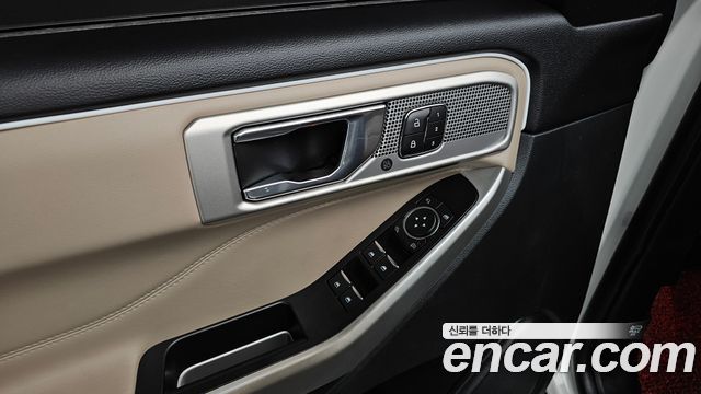 Ford Explorer 2021 — photo 28