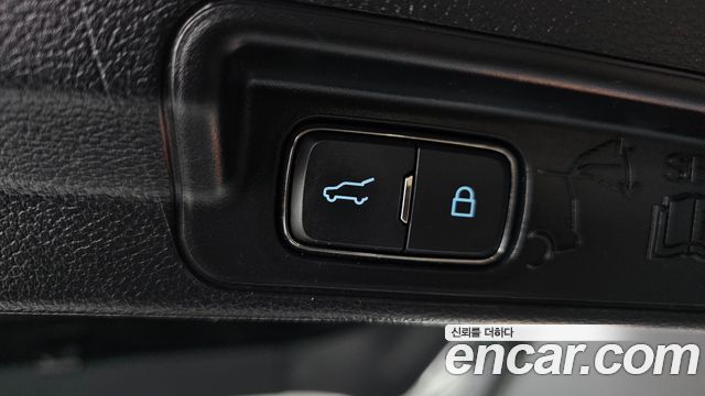 Ford Explorer 2021 — photo 38
