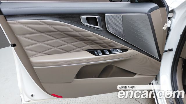 Kia K8 2022 — photo 14