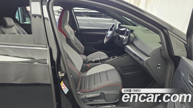 Volkswagen Golf 2026 — photo 11