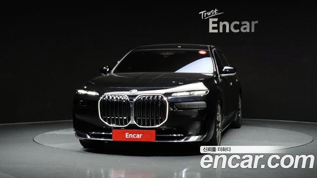 BMW i7 2023 — photo 3