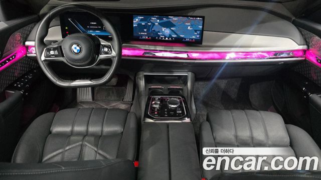 BMW i7 2023 — photo 10