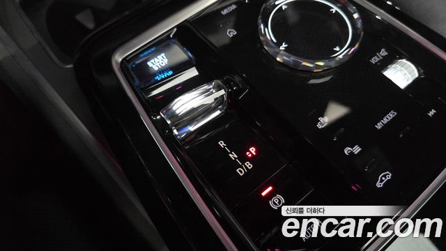 BMW i7 2023 — photo 12