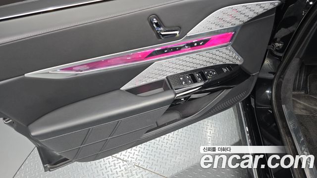 BMW i7 2023 — photo 14