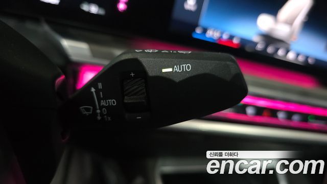 BMW i7 2023 — photo 30