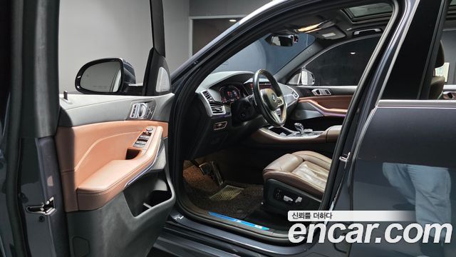 BMW X5 2021 — photo 13