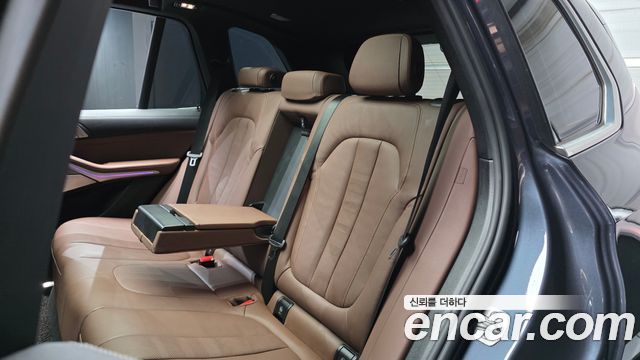BMW X5 2021 — photo 18