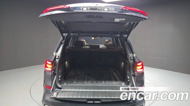 BMW X5 2021 — photo 24