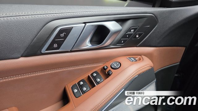 BMW X5 2021 — photo 28