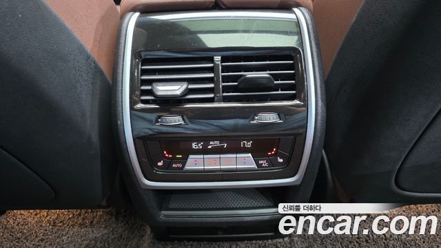 BMW X5 2021 — photo 34