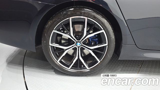 BMW 5-Series 2023 — photo 5