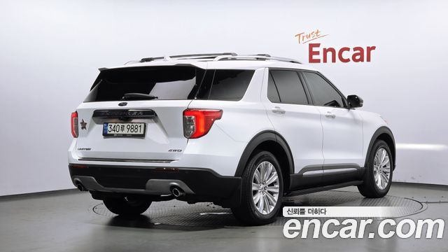 Ford Explorer 2021 — photo 2