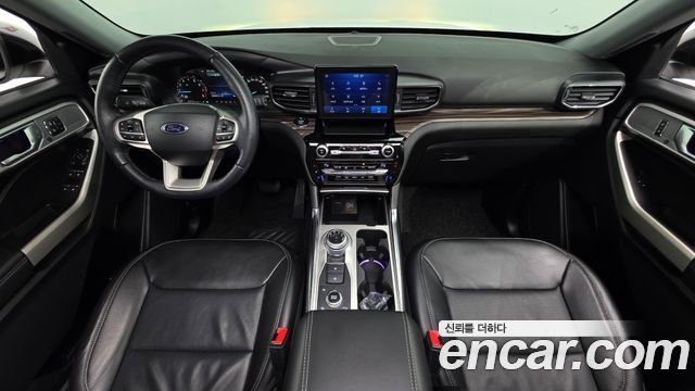 Ford Explorer 2021 — photo 10