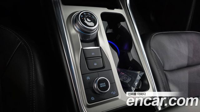 Ford Explorer 2021 — photo 12