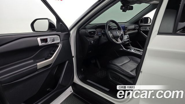 Ford Explorer 2021 — photo 13