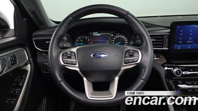 Ford Explorer 2021 — photo 19