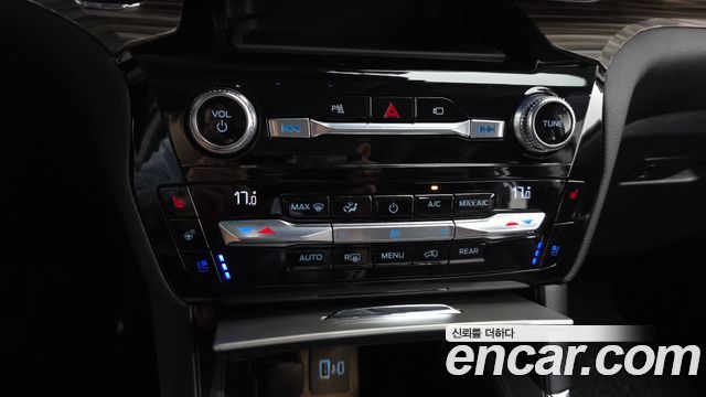 Ford Explorer 2021 — photo 24