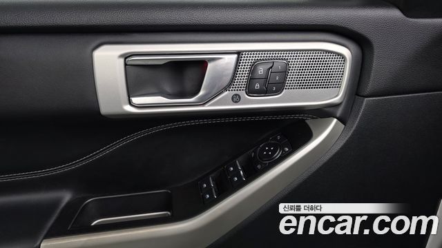 Ford Explorer 2021 — photo 29