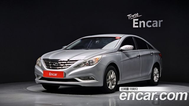 Hyundai Sonata 2010 — photo 1