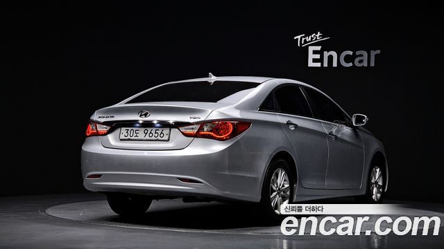 Hyundai Sonata 2010 — photo 2