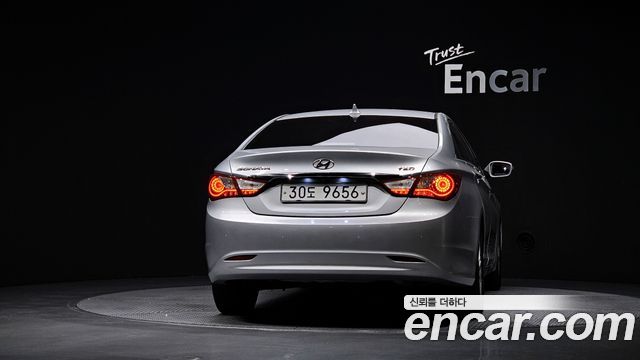Hyundai Sonata 2010 — photo 4
