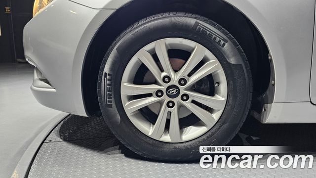 Hyundai Sonata 2010 — photo 5