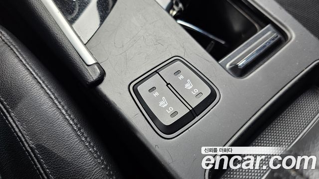Hyundai Sonata 2010 — photo 17