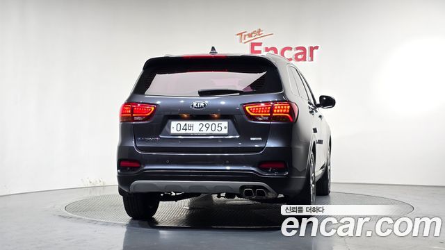 Kia Sorento 2018 — photo 4