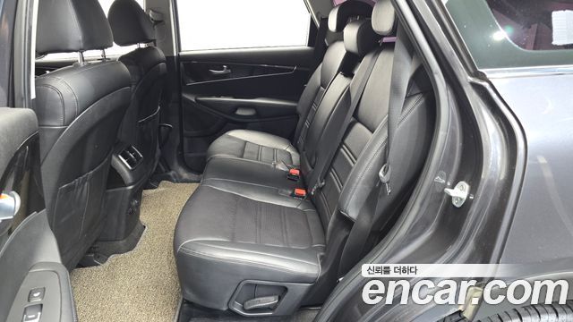 Kia Sorento 2018 — photo 17