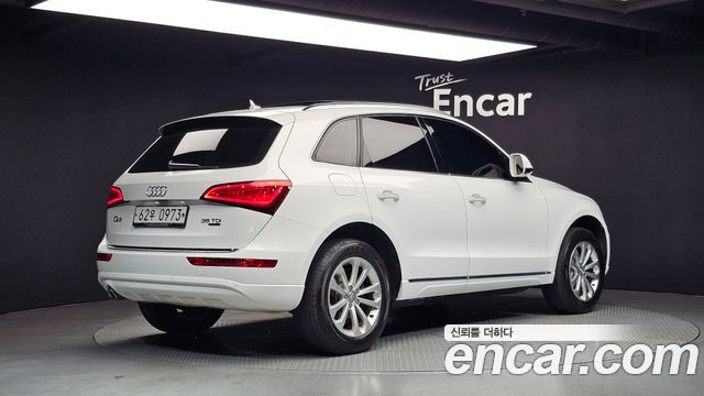 Audi Q5 2016 — photo 2