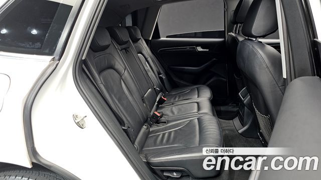 Audi Q5 2016 — photo 12